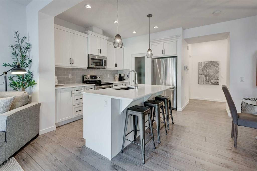 236 Auburn Glen Close Se, Calgary, AB - Indoor Photo Showing Kitchen With Upgraded Kitchen