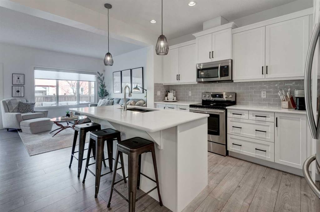 236 Auburn Glen Close Se, Calgary, AB - Indoor Photo Showing Kitchen With Upgraded Kitchen