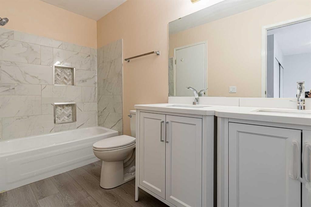165 Sandpiper Lane Nw, Calgary, AB - Indoor Photo Showing Bathroom