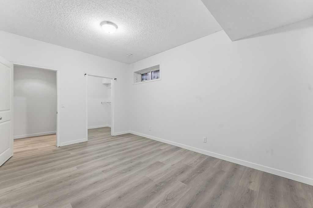 106 New Brighton Circle Se, Calgary, AB - Indoor Photo Showing Other Room