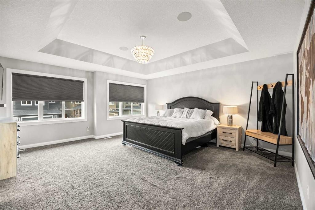 40 Evansfield Place Nw, Calgary, AB - Indoor Photo Showing Bedroom