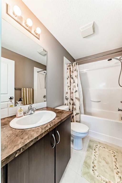 107-100 Cranfield Common Se, Calgary, AB - Indoor Photo Showing Bathroom