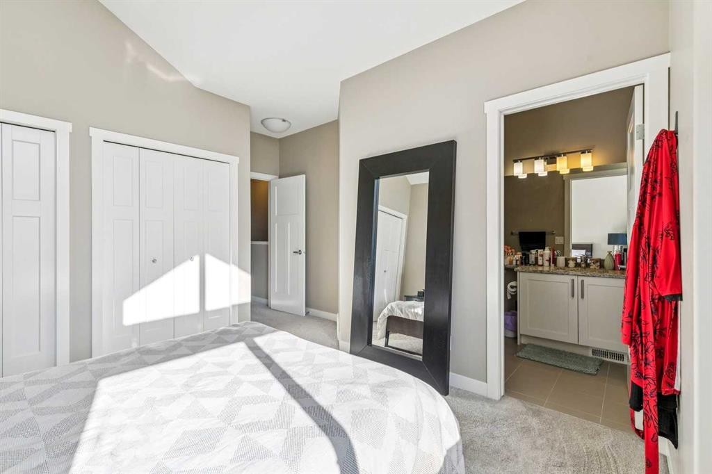 605 Evanston Manor Nw, Calgary, AB - Indoor Photo Showing Bedroom