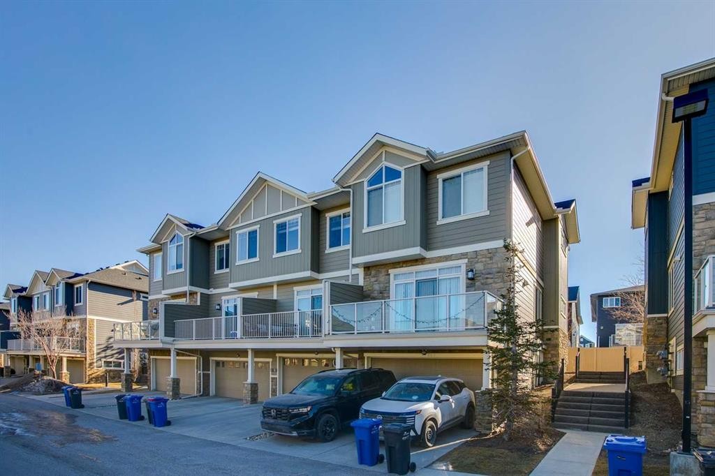 605 Evanston Manor Nw, Calgary, AB - Outdoor With Facade