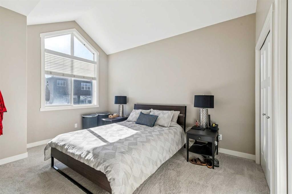605 Evanston Manor Nw, Calgary, AB - Indoor Photo Showing Bedroom