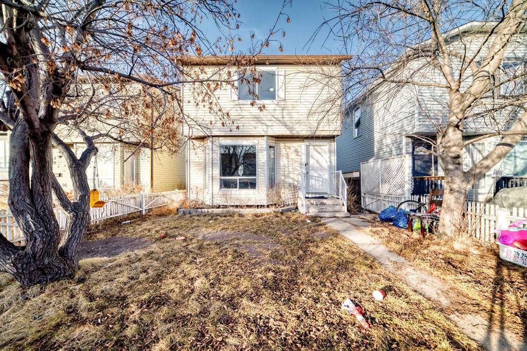 46 Martindale Mews Ne, Calgary, AB - Outdoor