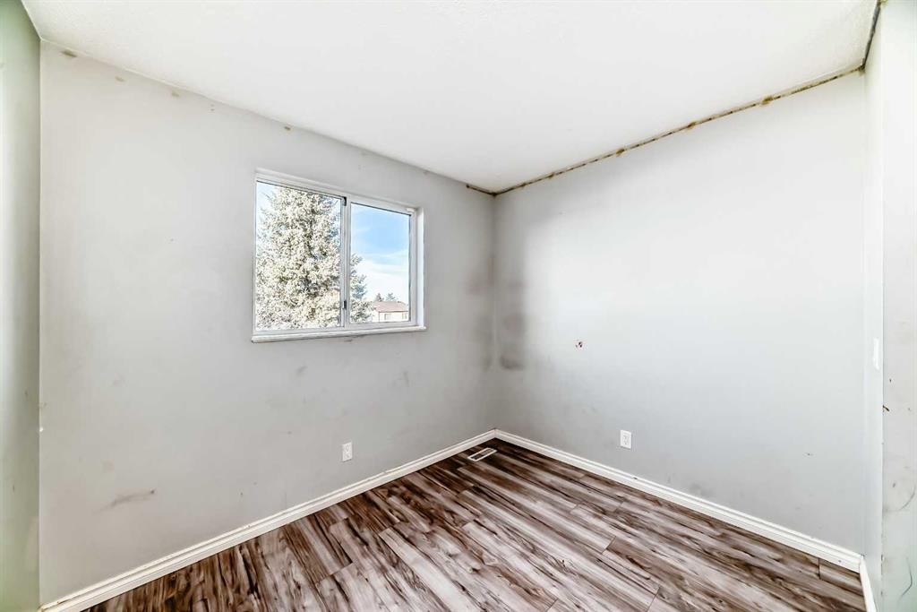 46 Martindale Mews Ne, Calgary, AB - Indoor Photo Showing Other Room