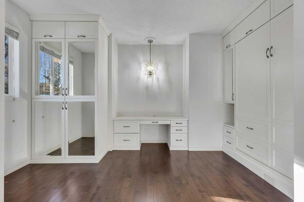 218 Valley Woods Place Nw, Calgary, AB - Indoor Photo Showing Other Room