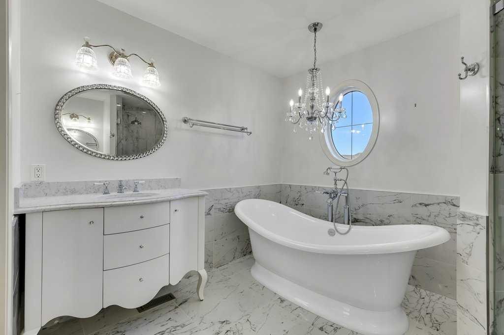218 Valley Woods Place Nw, Calgary, AB - Indoor Photo Showing Bathroom