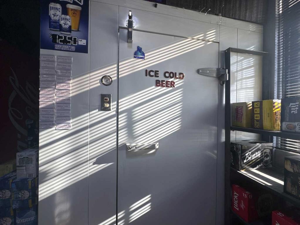 123 Highway 1 Road, Strathmore, AB