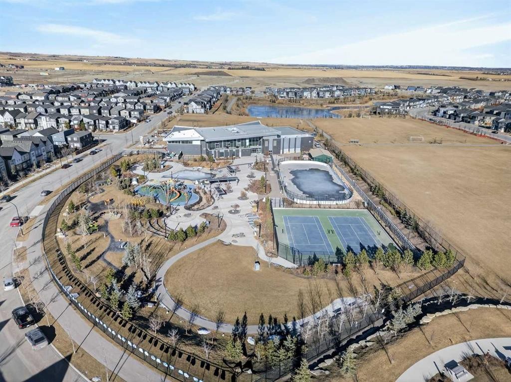 29 Howse Street Ne, Calgary, AB - Outdoor With View