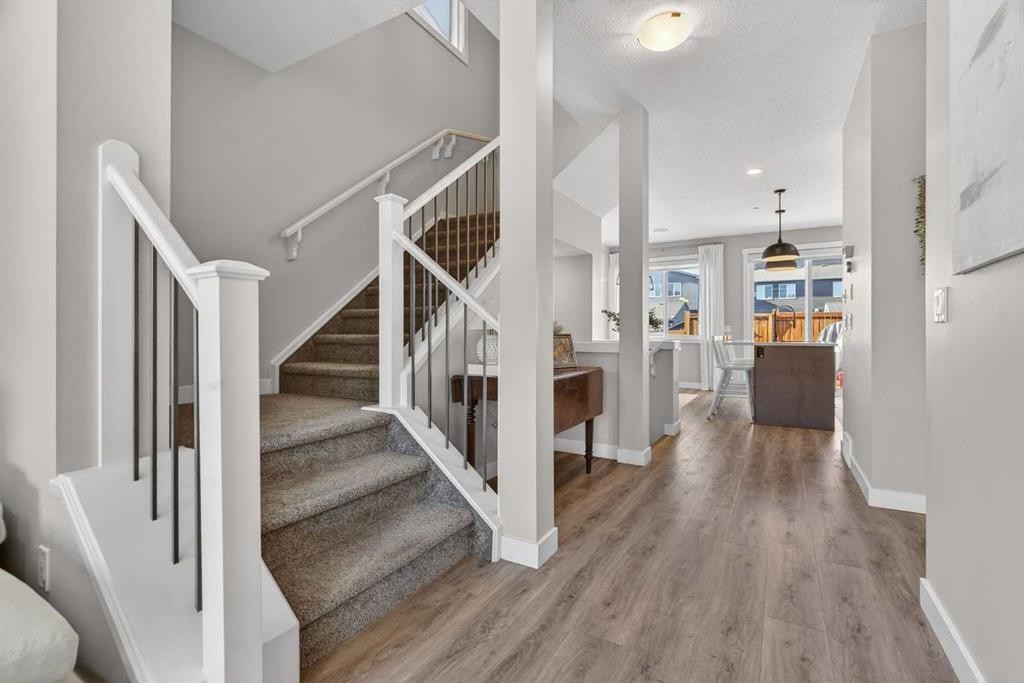 29 Howse Street Ne, Calgary, AB - Indoor Photo Showing Other Room