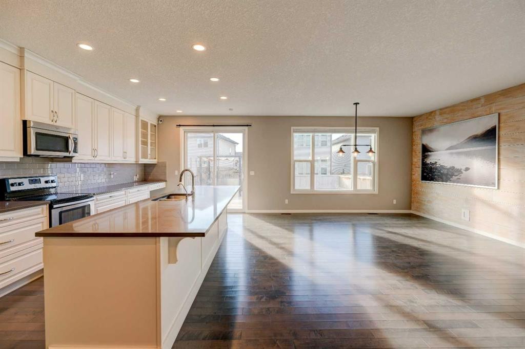 2016 Brightoncrest Green Se, Calgary, AB - Indoor Photo Showing Kitchen