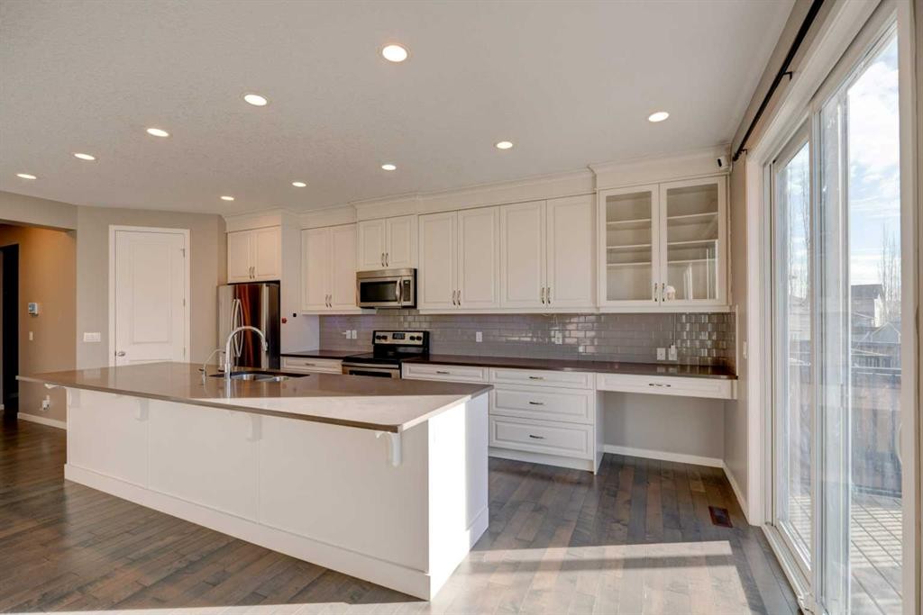 2016 Brightoncrest Green Se, Calgary, AB - Indoor Photo Showing Kitchen With Double Sink With Upgraded Kitchen
