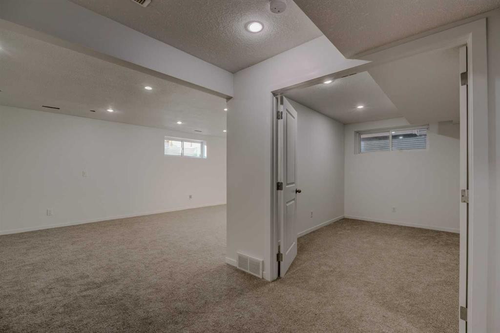 2016 Brightoncrest Green Se, Calgary, AB - Indoor Photo Showing Other Room