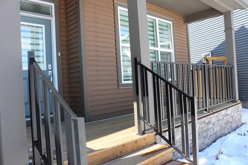 83 Legacy Passage Se, Calgary, AB - Outdoor With Exterior