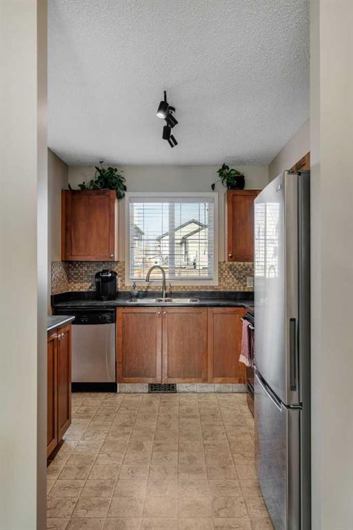 86 Eversyde Common Sw, Calgary, AB