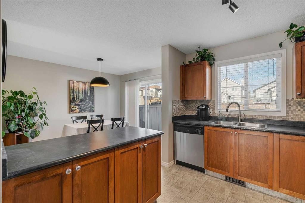 86 Eversyde Common Sw, Calgary, AB