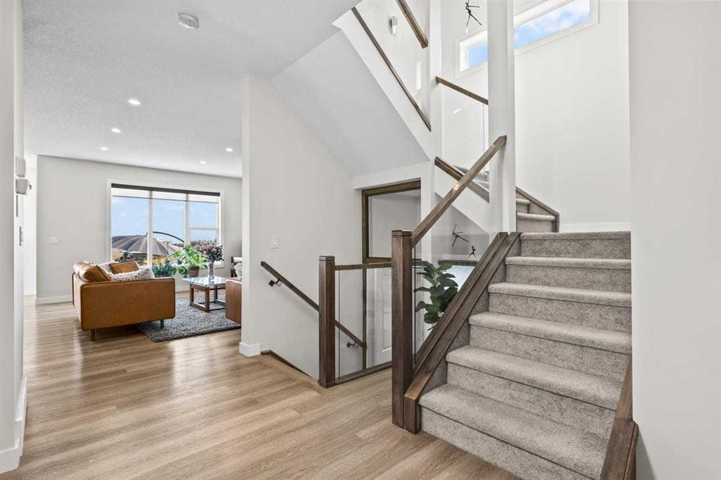 68 Walcrest View Se, Calgary, AB - Indoor Photo Showing Other Room