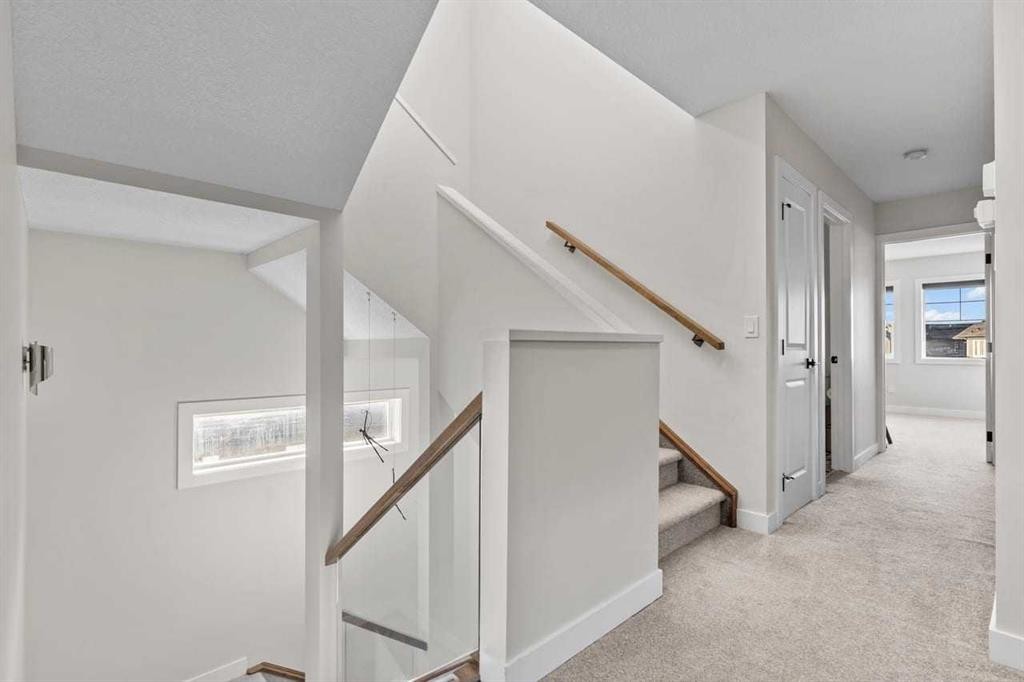 68 Walcrest View Se, Calgary, AB - Indoor Photo Showing Other Room
