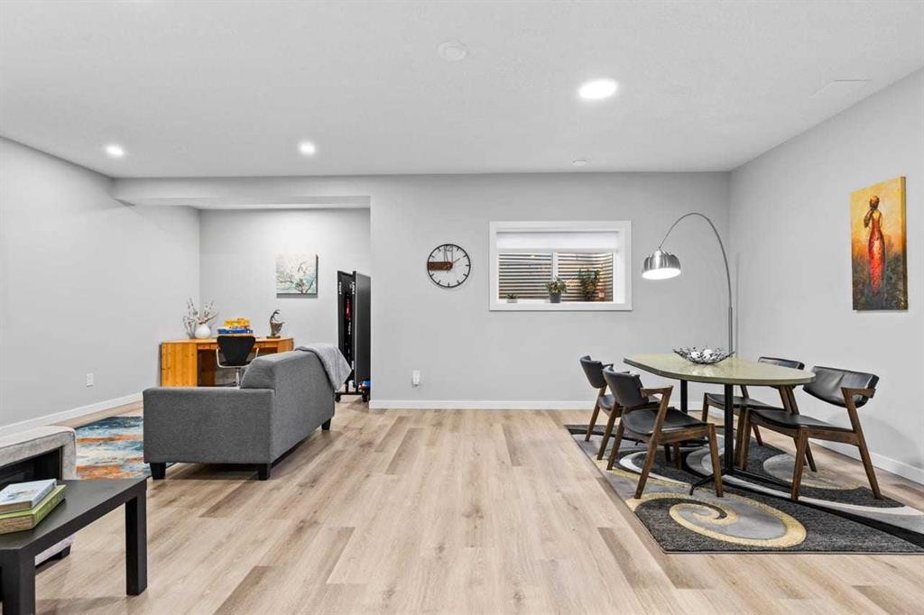 68 Walcrest View Se, Calgary, AB - Indoor