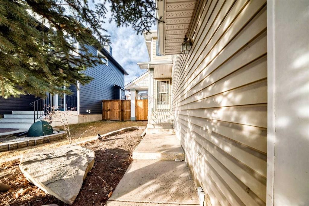 12774 Coventry Hills Way Ne, Calgary, AB - Outdoor