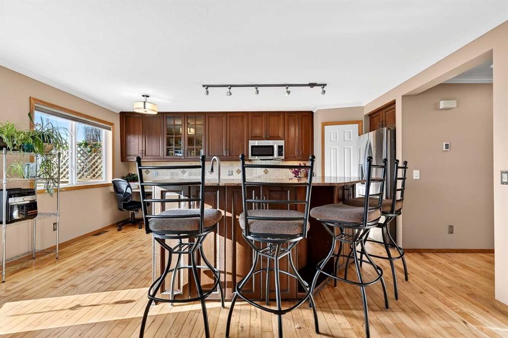 30 Tuscarora Way Nw, Calgary, AB - Indoor Photo Showing Other Room