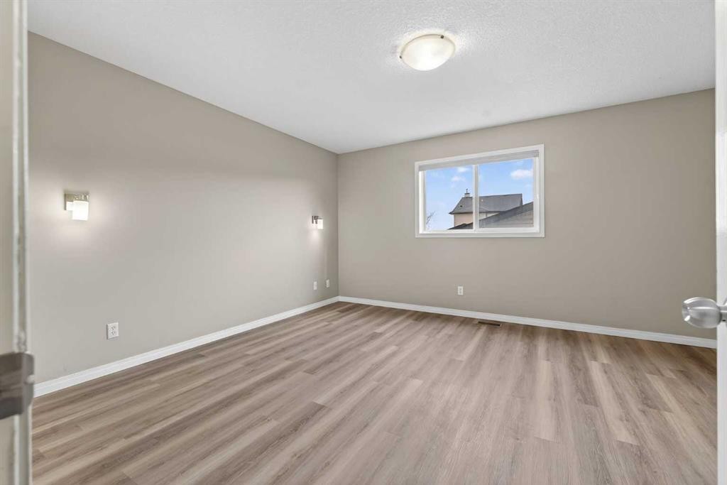 87 Saddlebrook Gardens Ne, Calgary, AB - Indoor Photo Showing Other Room