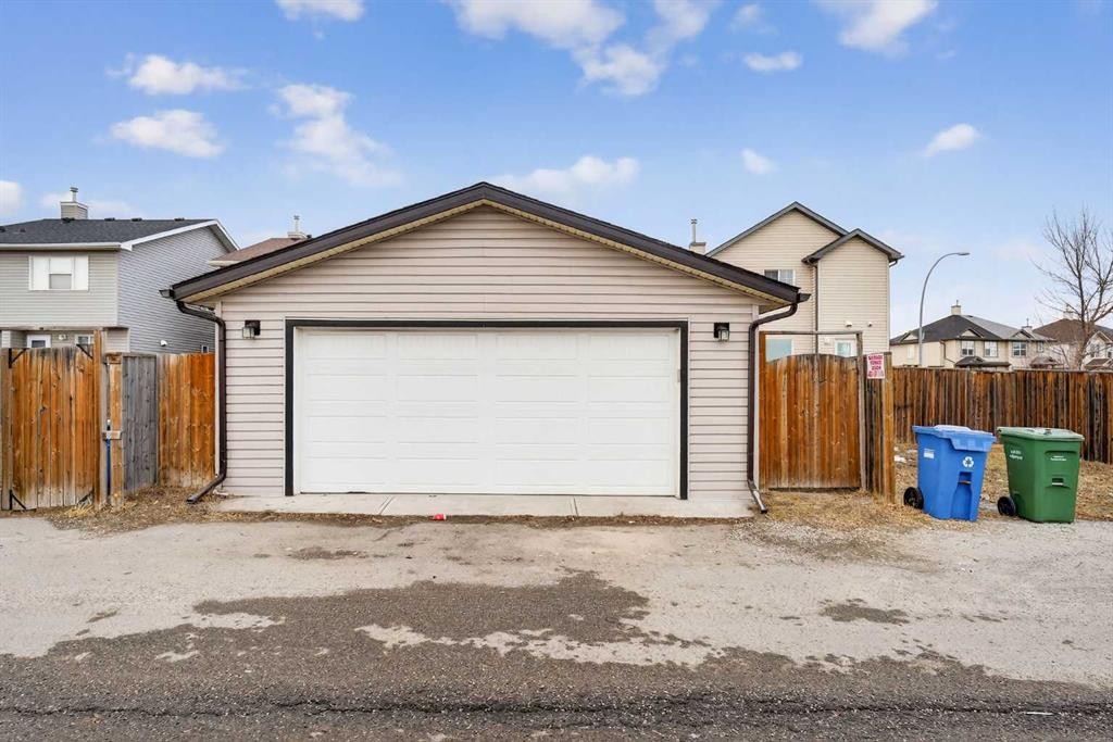 87 Saddlebrook Gardens Ne, Calgary, AB - Outdoor With Exterior