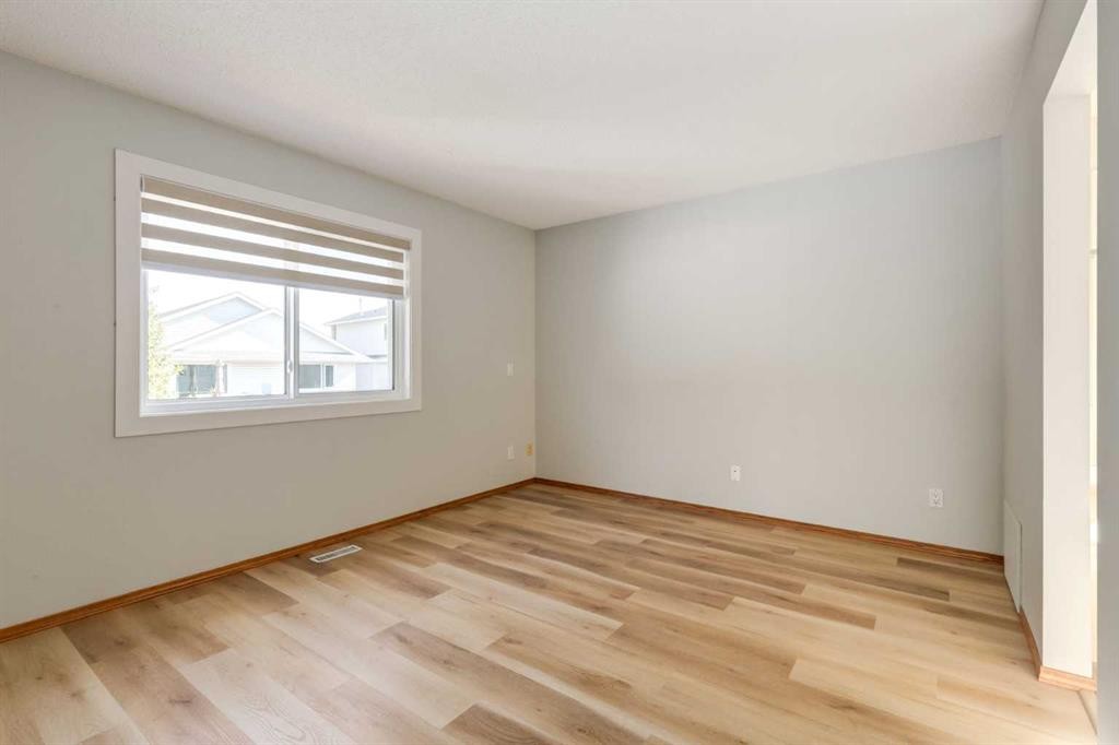 44 Citadel Manor Nw, Calgary, AB - Indoor Photo Showing Other Room