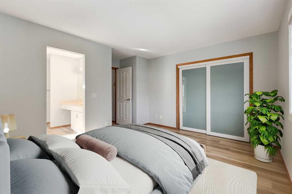 44 Citadel Manor Nw, Calgary, AB - Indoor Photo Showing Bedroom