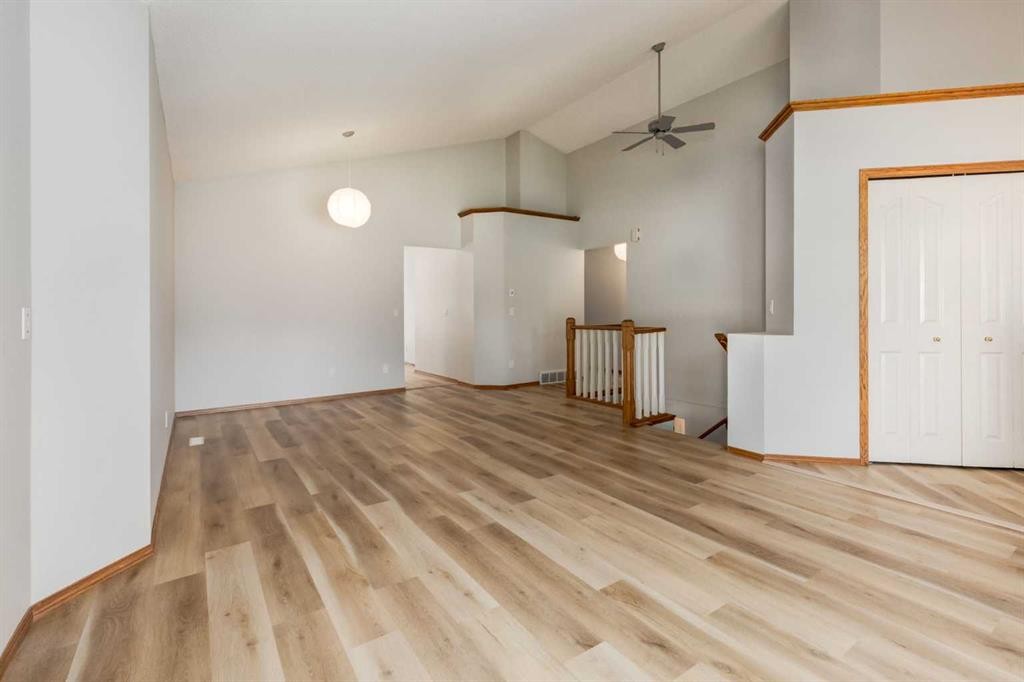44 Citadel Manor Nw, Calgary, AB - Indoor Photo Showing Other Room
