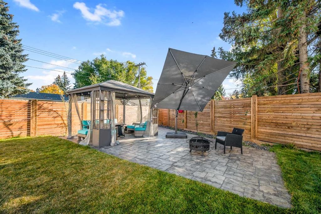 4239 Vauxhall Crescent Nw, Calgary, AB - Outdoor With Deck Patio Veranda