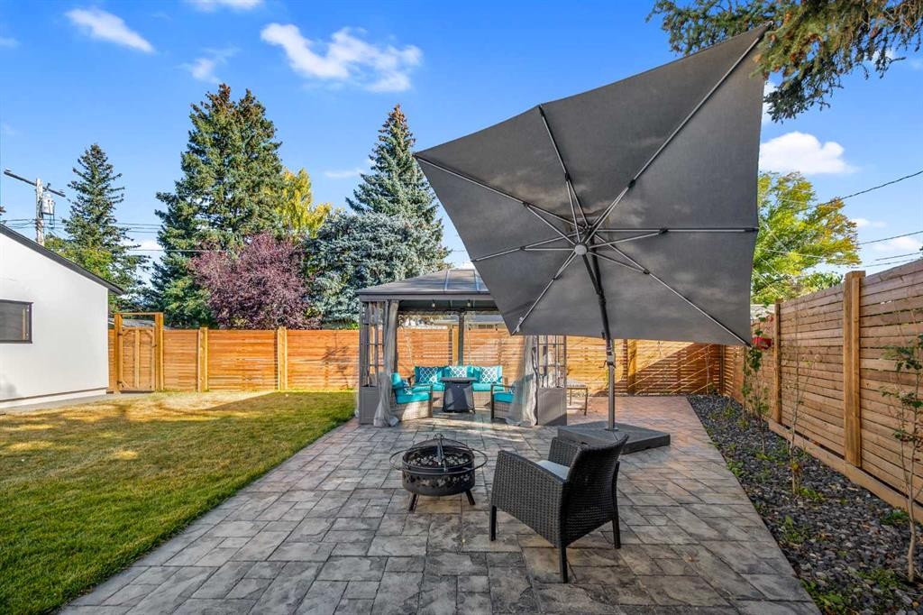 4239 Vauxhall Crescent Nw, Calgary, AB - Outdoor With Deck Patio Veranda