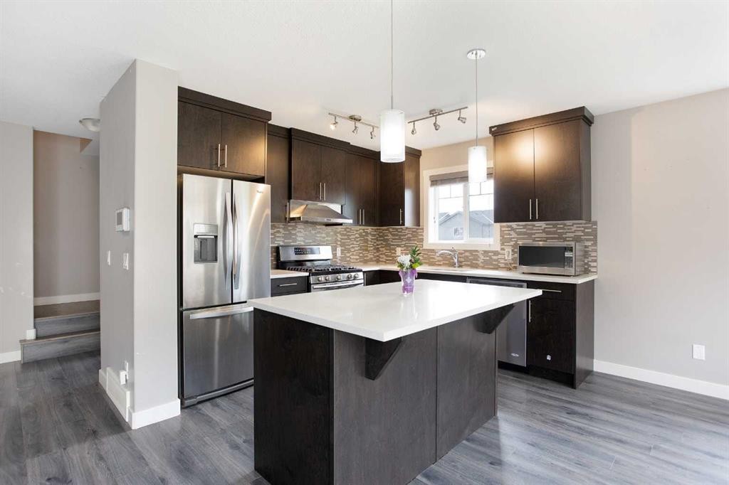 905 Skyview Ranch Grove Ne, Calgary, AB - Indoor Photo Showing Kitchen With Upgraded Kitchen