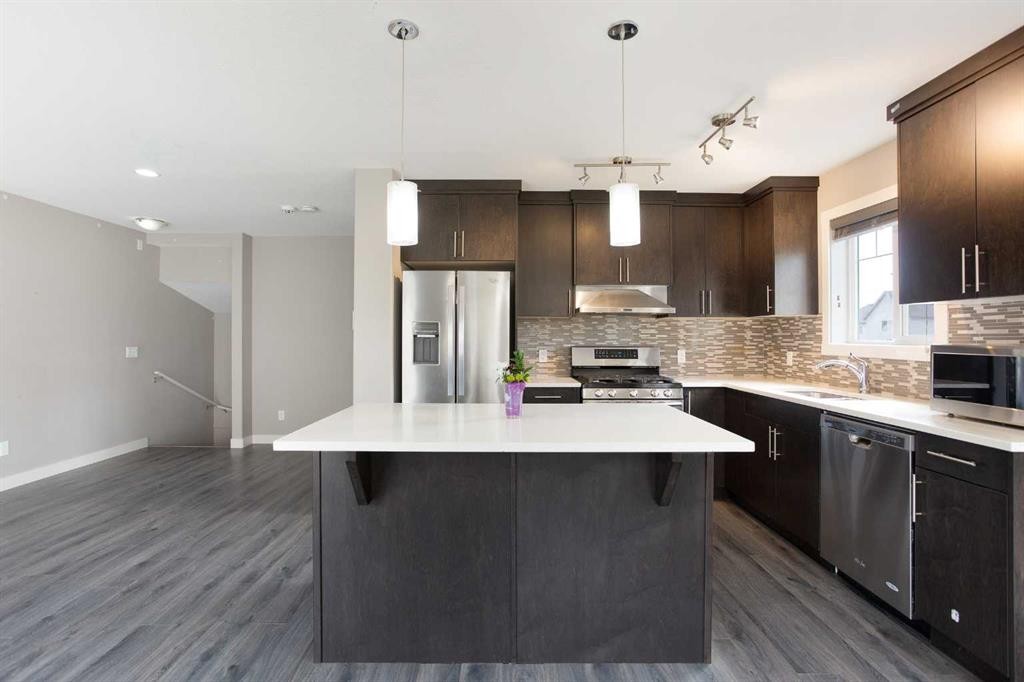 905 Skyview Ranch Grove Ne, Calgary, AB - Indoor Photo Showing Kitchen With Upgraded Kitchen