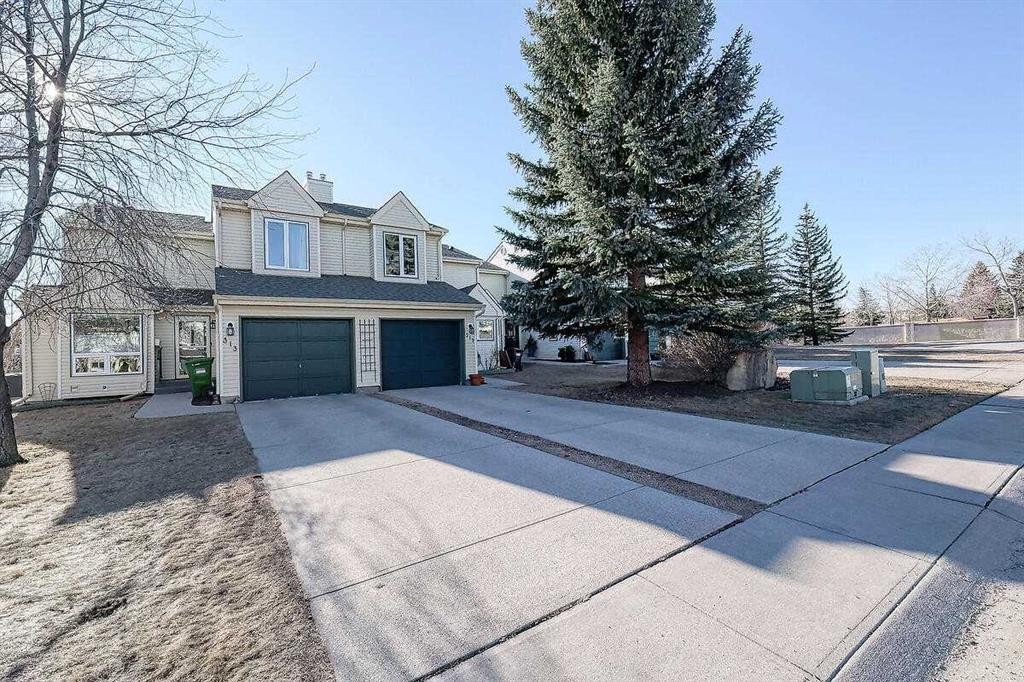 317 Sandringham Road Nw, Calgary, AB - Outdoor With Facade
