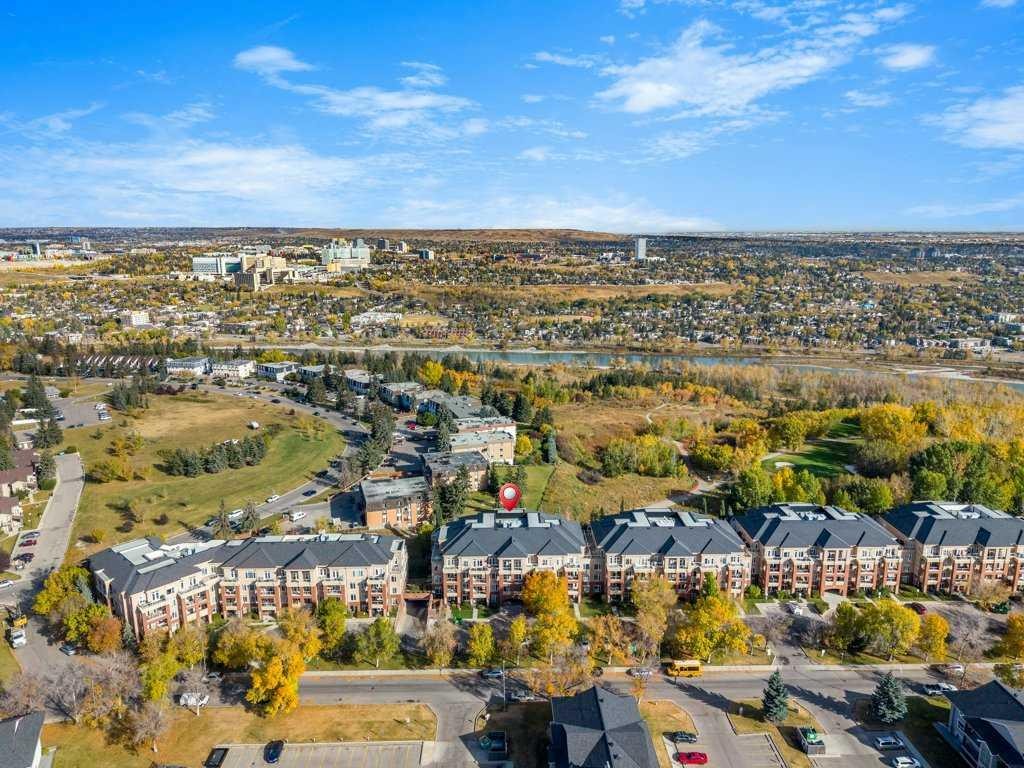 404-4 Hemlock Crescent Sw, Calgary, AB - Outdoor With View