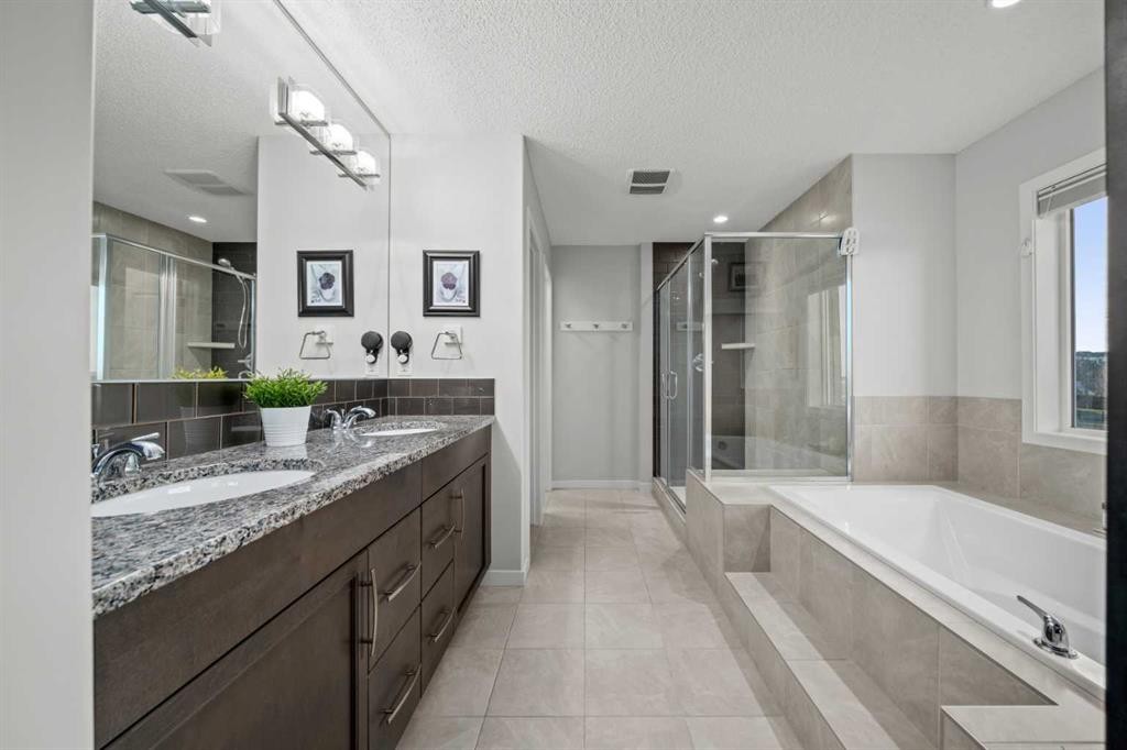 71 Nolanfield Crescent Nw, Calgary, AB - Indoor Photo Showing Bathroom