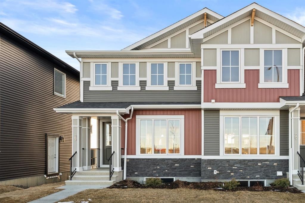 25 Sora Gate Se, Calgary, AB - Outdoor With Facade