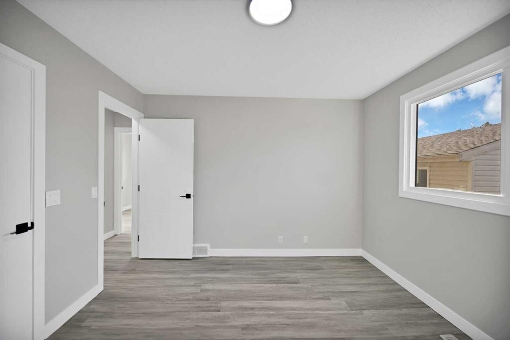 4351 38 Street Ne, Calgary, AB - Indoor Photo Showing Other Room