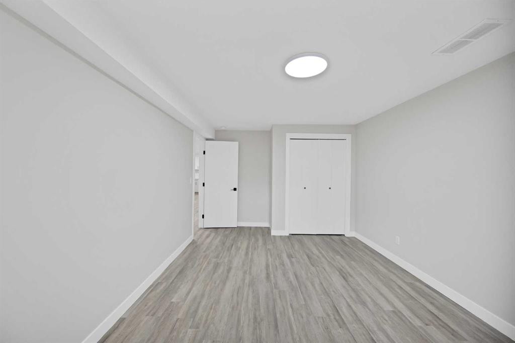 4351 38 Street Ne, Calgary, AB - Indoor Photo Showing Other Room