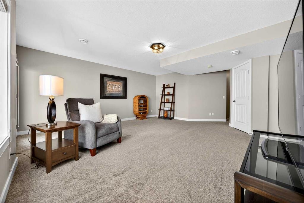 144 Sundown View, Cochrane, AB - Indoor