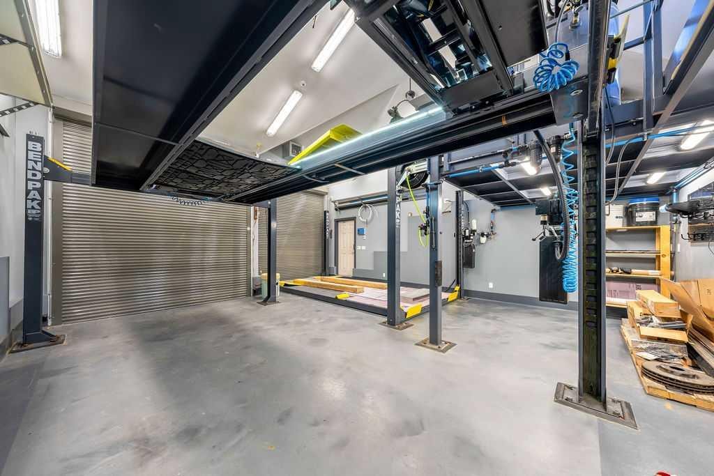 14 Tuscany Springs Rise Nw, Calgary, AB - Indoor Photo Showing Other Room