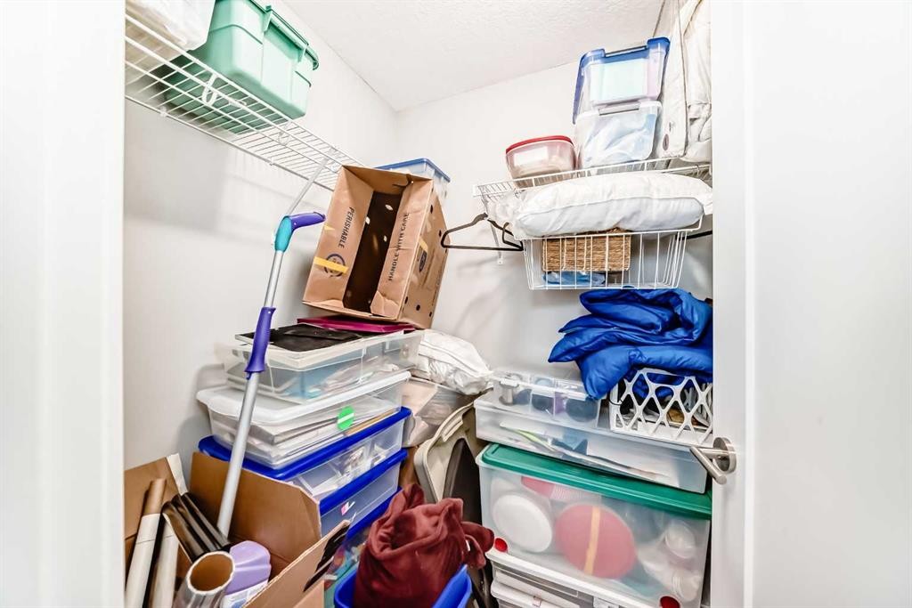 108-71 Shawnee Common Sw, Calgary, AB - Indoor