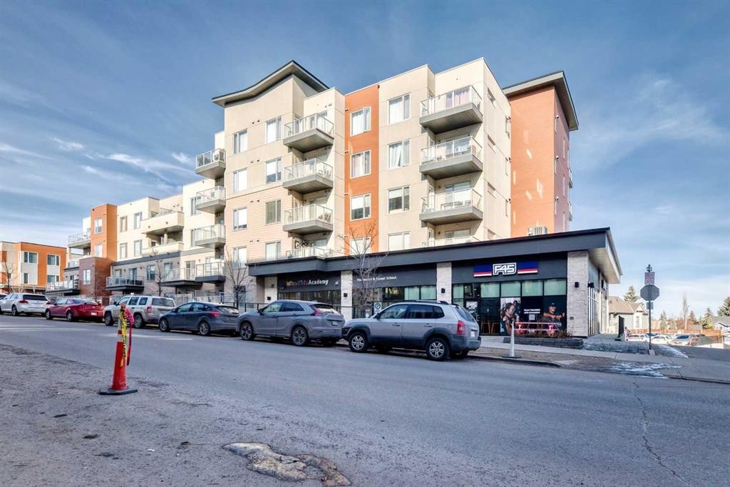 108-71 Shawnee Common Sw, Calgary, AB - Outdoor With Facade