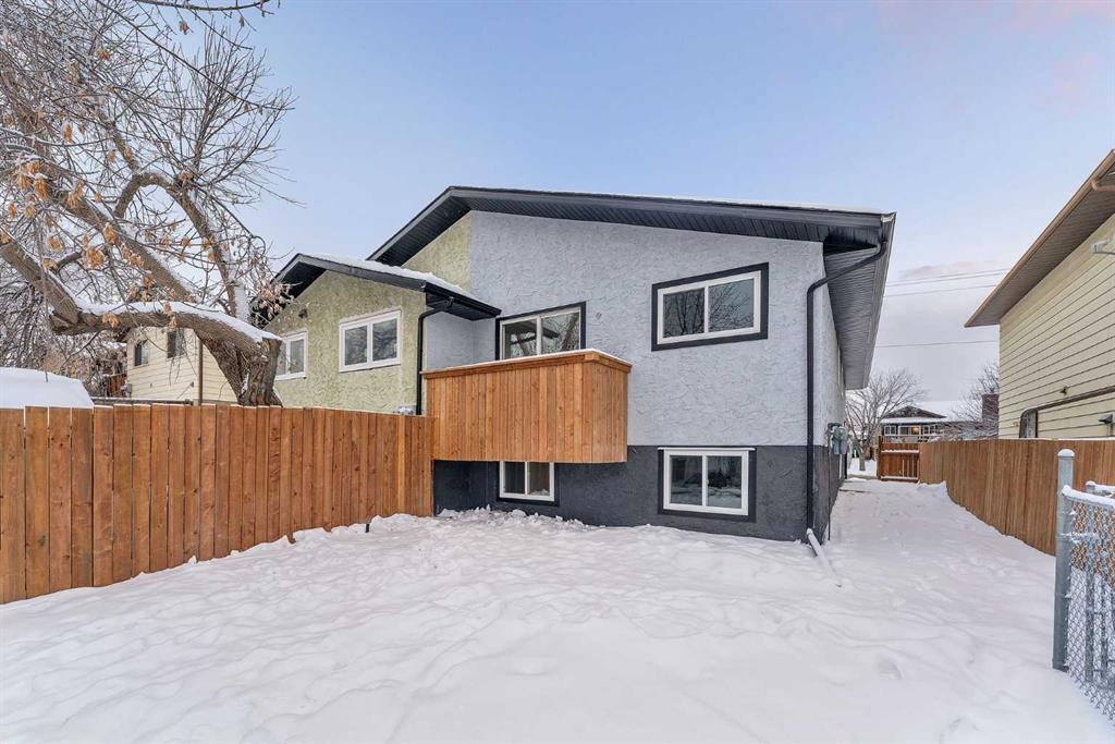 8420 Centre Street Ne, Calgary, AB - Outdoor With Exterior