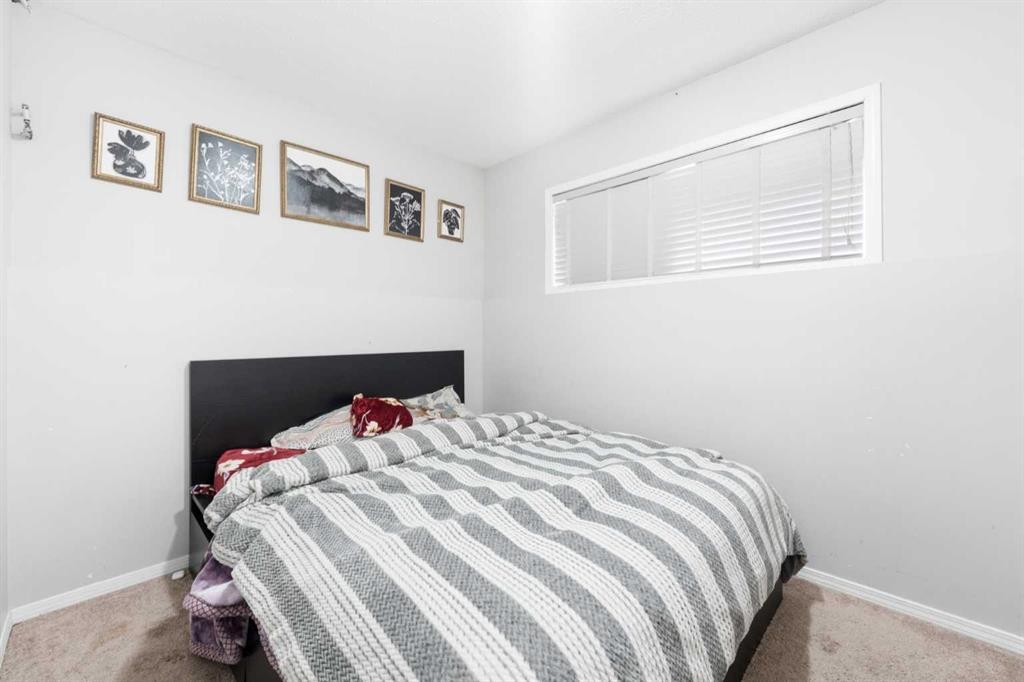 127 Tarawood Road Ne, Calgary, AB - Indoor Photo Showing Bedroom