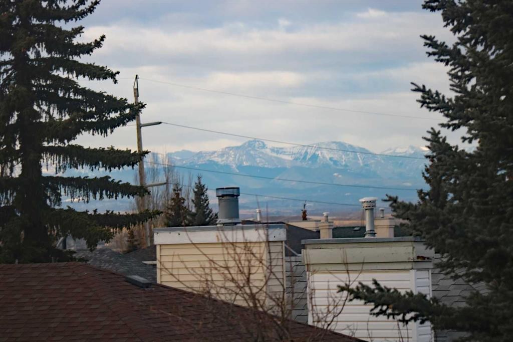111 Schubert Place Nw, Calgary, AB - Outdoor With View