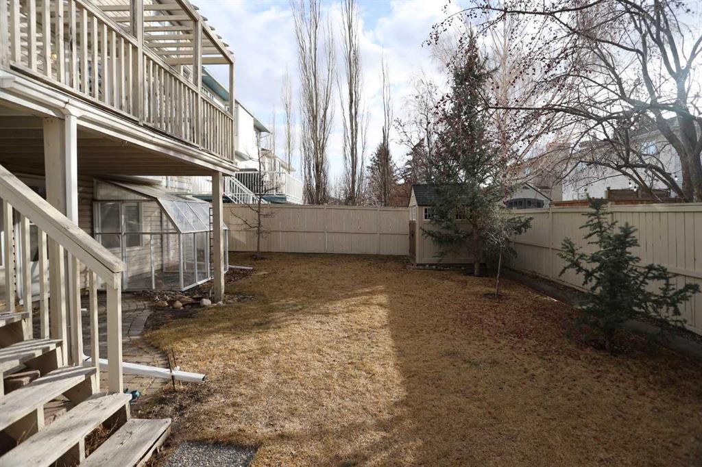 111 Schubert Place Nw, Calgary, AB - Outdoor